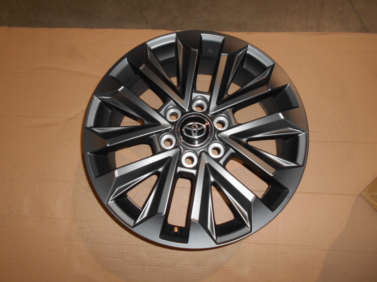Land Cruiser Center Caps